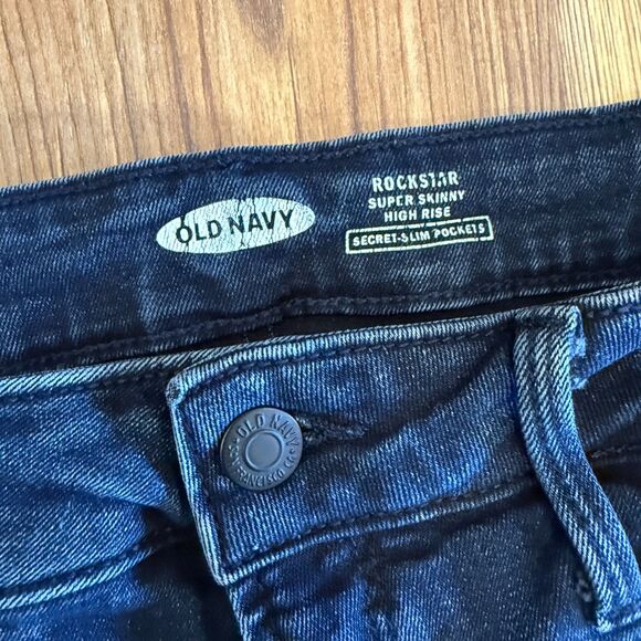 Old Navy Super Skinny High-Rise Secret Slim Pockets Jeans - Size 6 - Picture 4 of 7